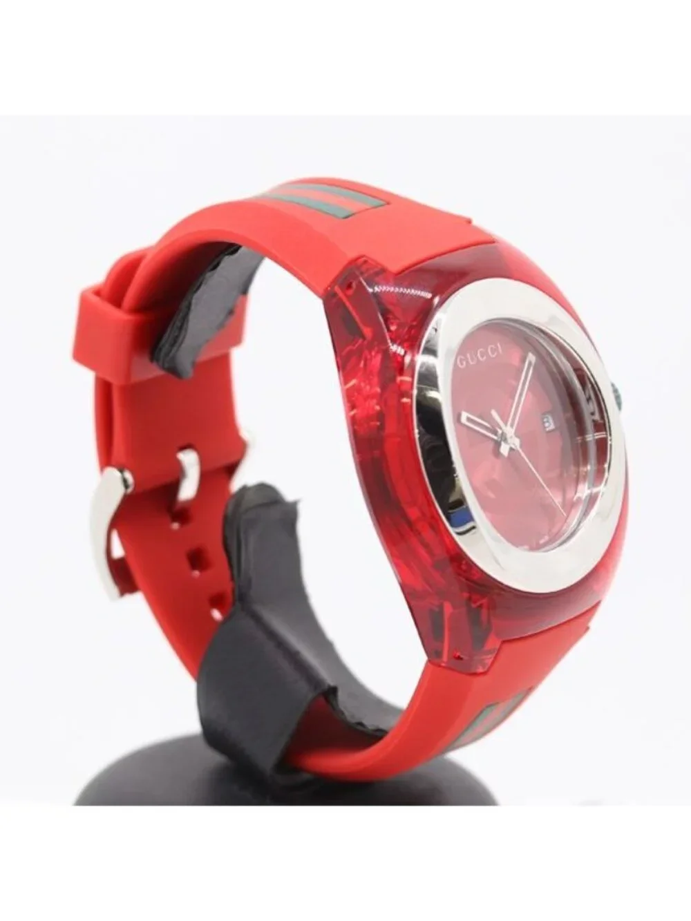 Gucci Sync 137.1 Quartz Date Red Dial Watch